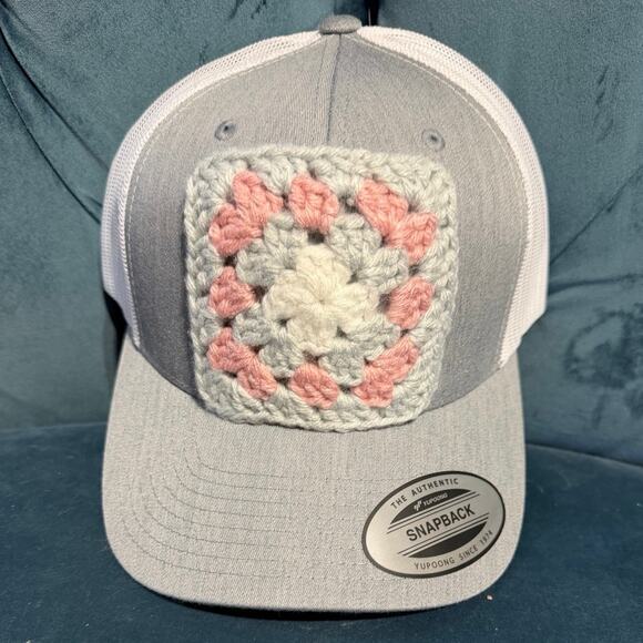 Granny Square Trucker Hat - Hand Crocheted Light Gray NEW main image 4